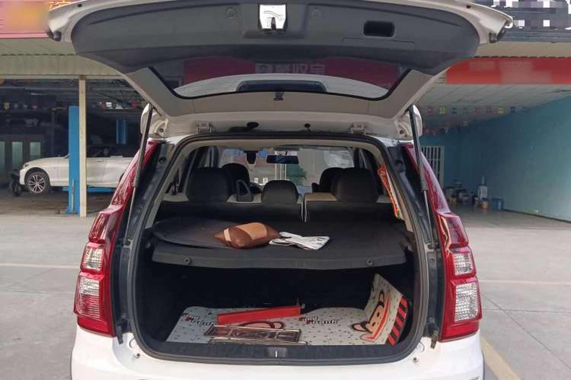 Used FORTHING Joyear XV 2016 1.6L CVT Luxury Model Trunk