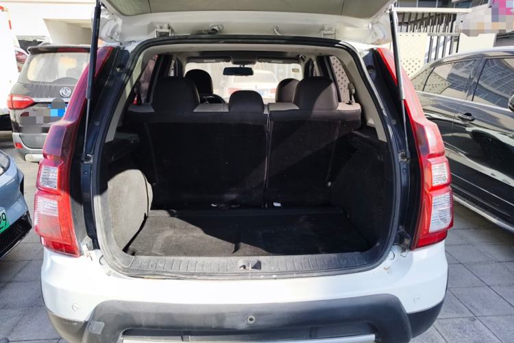 Used FORTHING Joyear XV 2016 1.6L CVT Luxury Model Trunk