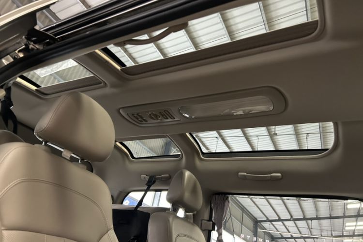 Used FORTHING Lingzhi 2017 M5 1.6L Luxury Model Interior 6
