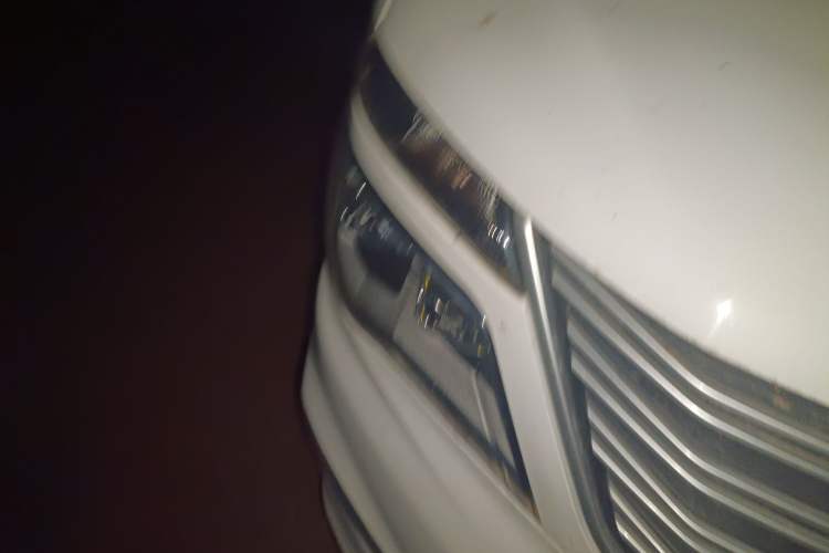 Used FORTHING Lingzhi 2020 M5L 1.6L Utility Model Right Front Headlight
