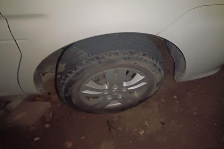 Used FORTHING Lingzhi 2020 M5L 1.6L Utility Model Right Front Wheel Hub