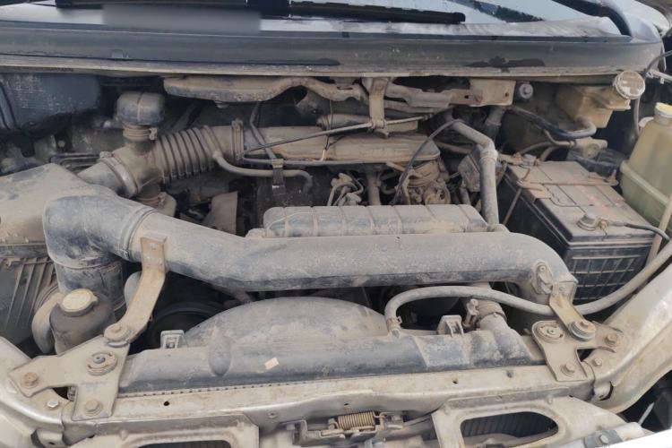 Used FORTHING Lingzhi 2007 2.0L Manual Deluxe Edition Engine Bay