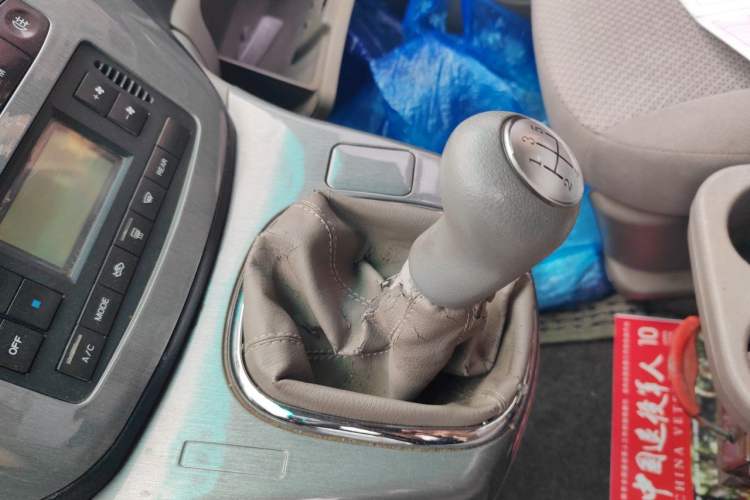 Used FORTHING Lingzhi 2007 2.0L Manual Deluxe Edition Gear Lever
