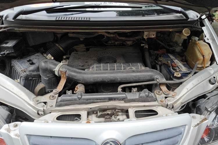 Used FORTHING Lingzhi 2010 Q7 2.0L 7-Seater Entrepreneur Edition Engine Bay