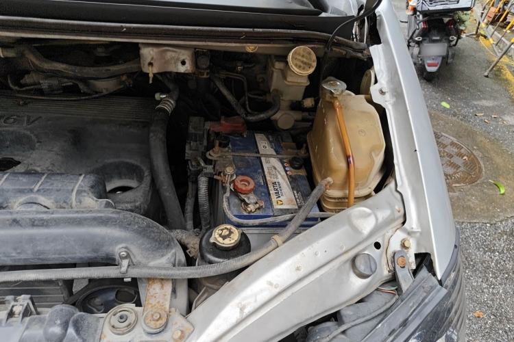 Used FORTHING Lingzhi 2010 Q7 2.0L 7-Seater Entrepreneur Edition Engine Bay Left