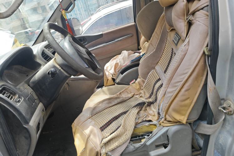 Used FORTHING Lingzhi 2010 2.0L CMV 4G63 Left Front Seat