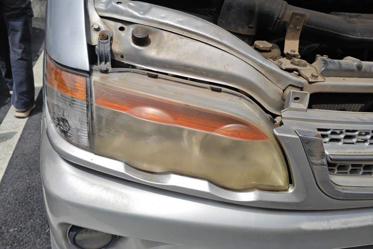 Used FORTHING Lingzhi 2010 2.0L CMV 4G63 Right Front Headlight