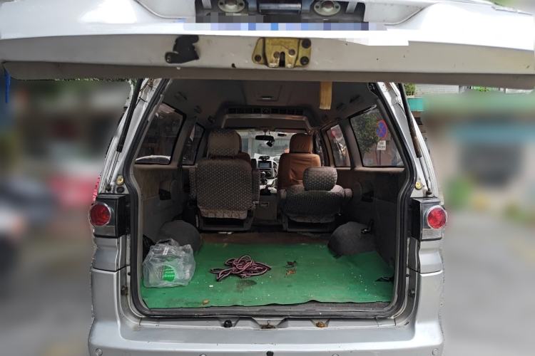 Used FORTHING Lingzhi 2010 Q7 2.0L 7-Seater Entrepreneur Edition Trunk