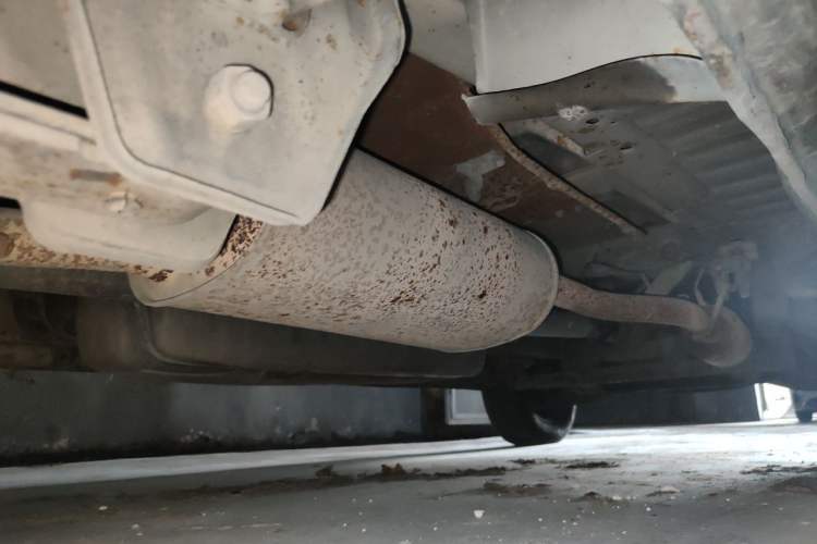 Used FORTHING Lingzhi 2011 2.0L C11E Short-Wheelbase Comfort Edition Chassis Rear Right