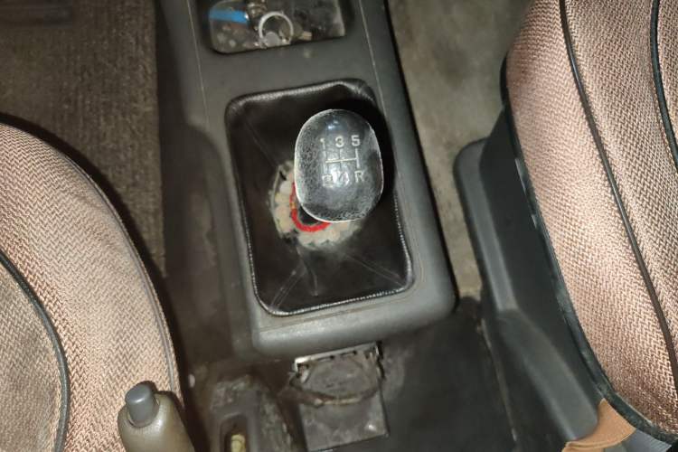 Used FORTHING Lingzhi 2011 2.0L C11E Short-Wheelbase Comfort Edition Gear Lever