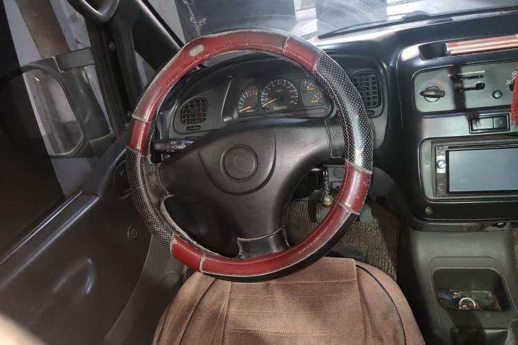 Used FORTHING Lingzhi 2011 2.0L C11E Short-Wheelbase Comfort Edition Steering Wheel