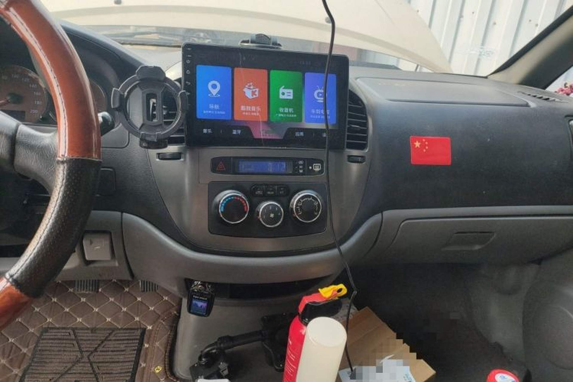 Used FORTHING Lingzhi 2011 Q3 2.0L Short-Wheelbase Standard Edition Audio And AC Panel