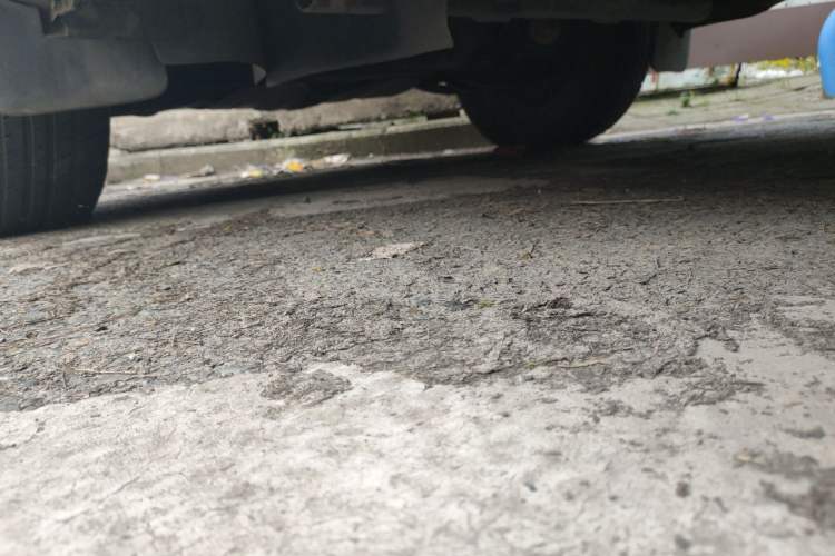 Used FORTHING Lingzhi 2011 Q3 2.0L Short-Wheelbase Standard Edition Chassis Front Left