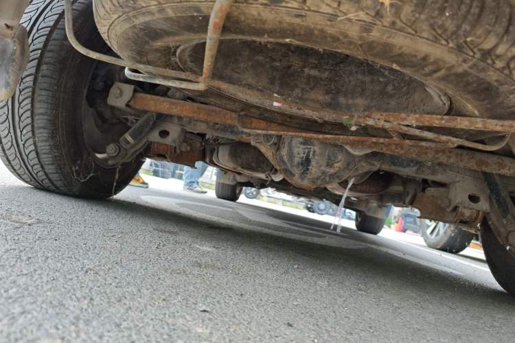 Used FORTHING Lingzhi 2011 QA 2.4L Short-Wheelbase Comfort Edition Chassis Rear