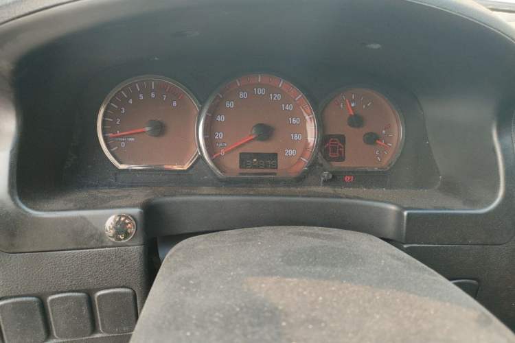 Used FORTHING Lingzhi 2011 Q3 2.0L Short-Wheelbase Standard Edition Instrument Cluster