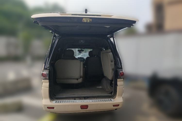 Used FORTHING Lingzhi 2011 Q3 2.0L Short-Wheelbase Standard Edition Trunk