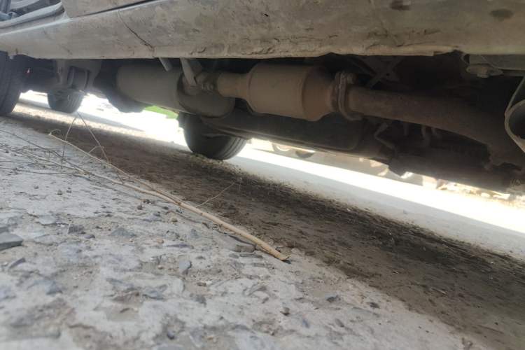 Used FORTHING Lingzhi 2011 Q3 2.0L Short-Wheelbase Standard Edition Chassis Front Right