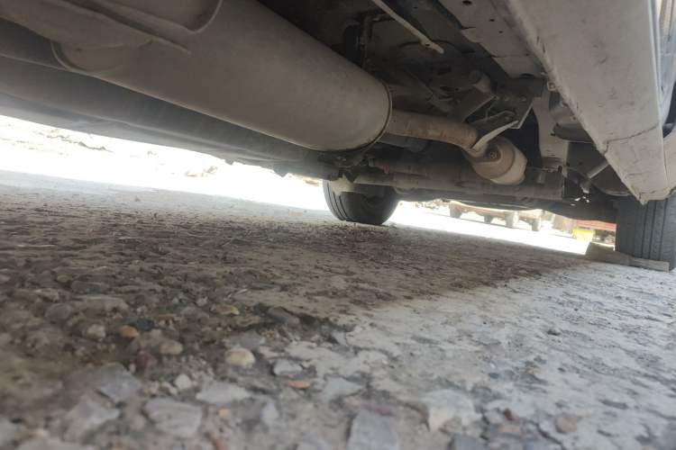 Used FORTHING Lingzhi 2011 Q3 2.0L Short-Wheelbase Standard Edition Chassis Rear Right