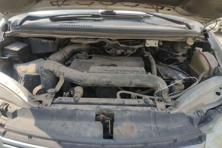 Used FORTHING Lingzhi 2011 Q3 2.0L Short-Wheelbase Standard Edition Engine Bay