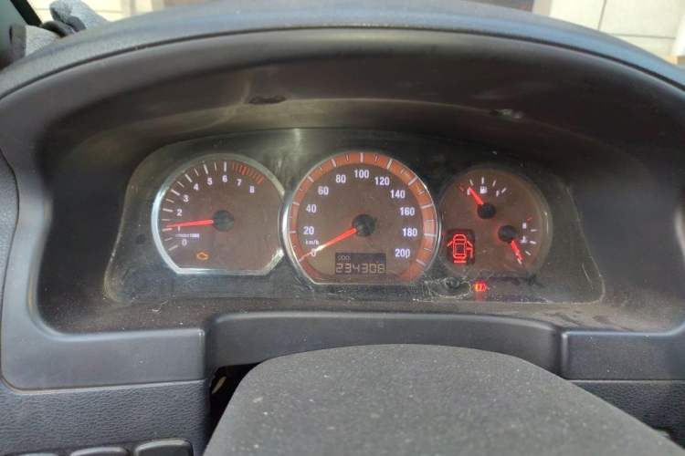 Used FORTHING Lingzhi 2011 Q3 2.0L 7-Seater Long-Wheelbase Entrepreneur Edition Instrument Cluster