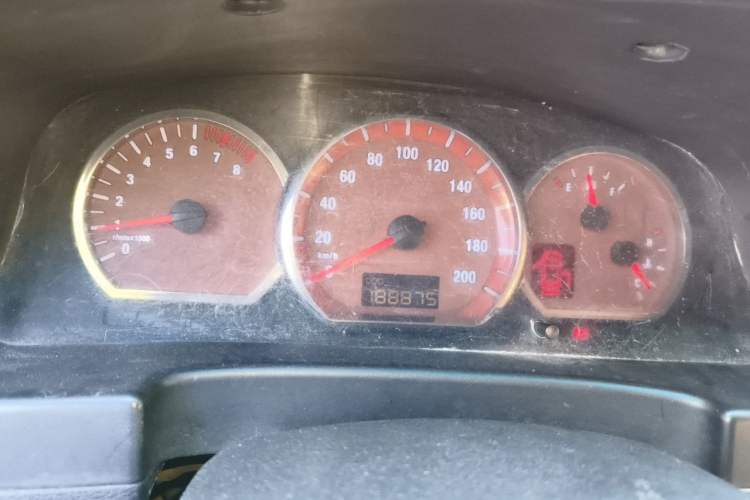 Used FORTHING Lingzhi 2011 Q3 2.0L 7-seat Long-wheelbase Standard Edition Instrument Cluster