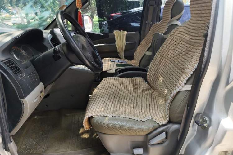 Used FORTHING Lingzhi 2011 Q3 2.0L Short-Wheelbase Standard Edition Left Front Seat