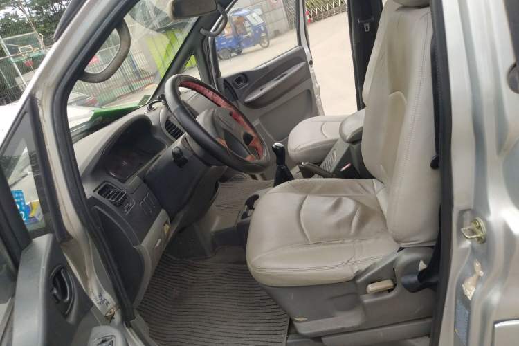 Used FORTHING Lingzhi 2011 Q3 2.0L 7-Seater Long-Wheelbase Entrepreneur Edition Left Front Seat