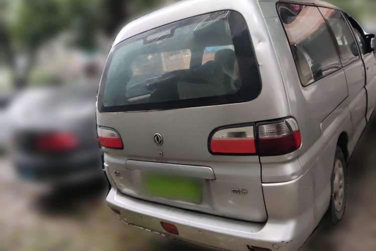 Used FORTHING Lingzhi 2011 1.9T 7-Seater Long-Wheelbase Entrepreneur Edition Rear