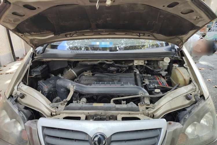 Used FORTHING Lingzhi 2011 Q3 2.0L 7-Seater Long-Wheelbase Entrepreneur Edition Engine Bay