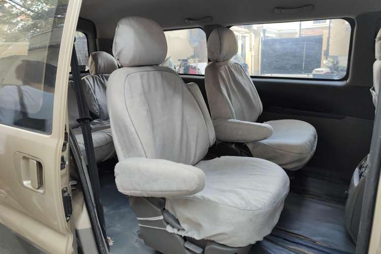 Used FORTHING Lingzhi 2011 Q3 2.0L 7-Seater Long-Wheelbase Entrepreneur Edition Left Rear Seat
