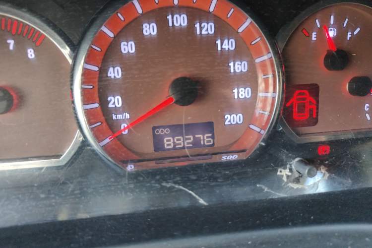 Used FORTHING Lingzhi 2011 Q3 2.0L 7-Seater Long-Wheelbase Entrepreneur Edition Odometer Close Up