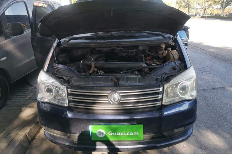 Used FORTHING Lingzhi 2012 M5 Q3 2.0L 7-Seater Long-Wheelbase Comfort Edition Engine Bay
