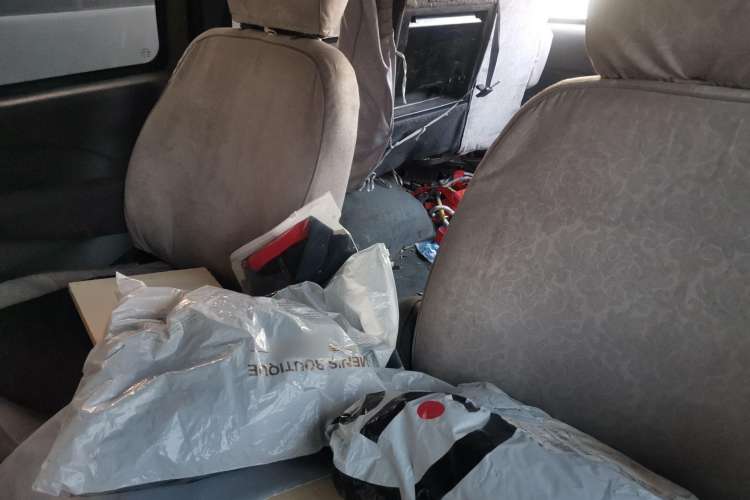 Used FORTHING Lingzhi 2012 M5 Q3 2.0L 7-Seater Long-Wheelbase Comfort Edition Left Rear Seat