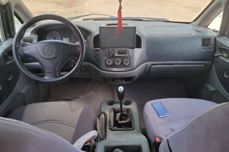 Used FORTHING Lingzhi 2012 Passenger Version 1.6L Comfort Edition Center Console