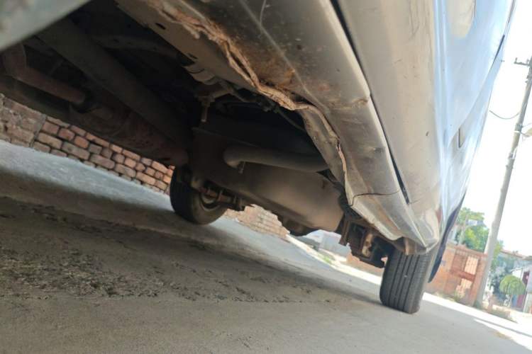 Used FORTHING Lingzhi 2012 Passenger Version 1.6L Comfort Edition Chassis Front Left
