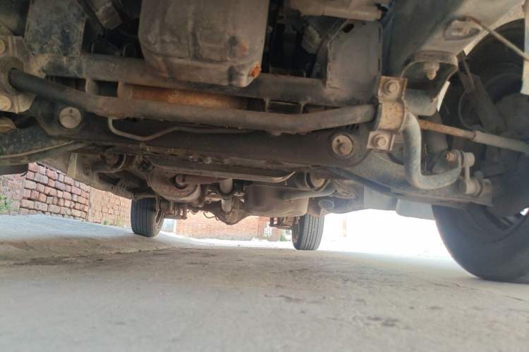 Used FORTHING Lingzhi 2012 Passenger Version 1.6L Comfort Edition Chassis Front