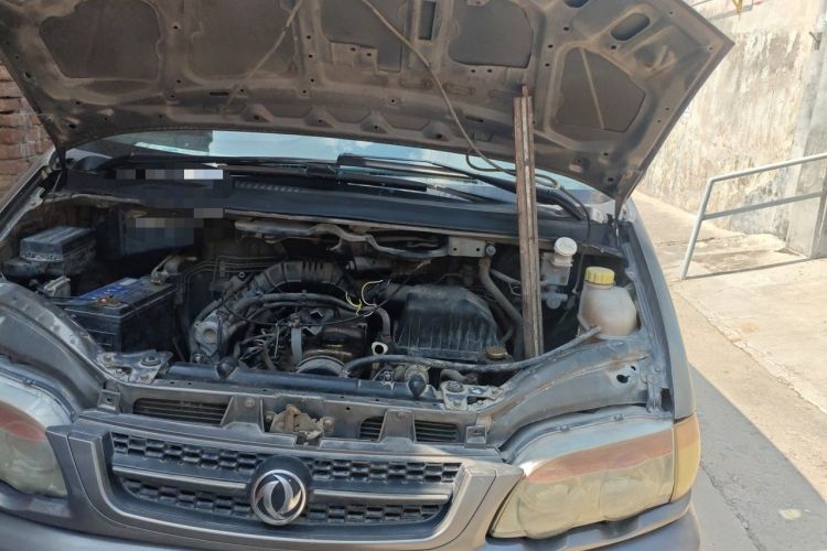 Used FORTHING Lingzhi 2012 Passenger Version 1.6L Comfort Edition Engine Bay Left