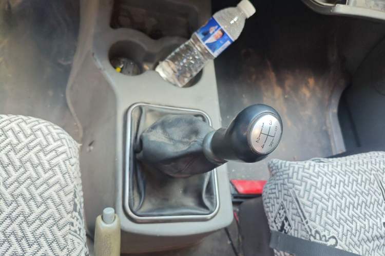 Used FORTHING Lingzhi 2012 Passenger Version 1.6L Comfort Edition Gear Lever