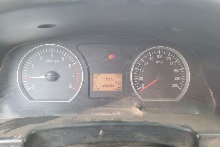 Used FORTHING Lingzhi 2012 Passenger Version 1.6L Comfort Edition Instrument Cluster