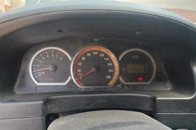 Used FORTHING Lingzhi 2012 Passenger Version 1.6L Comfort Edition Instrument Cluster