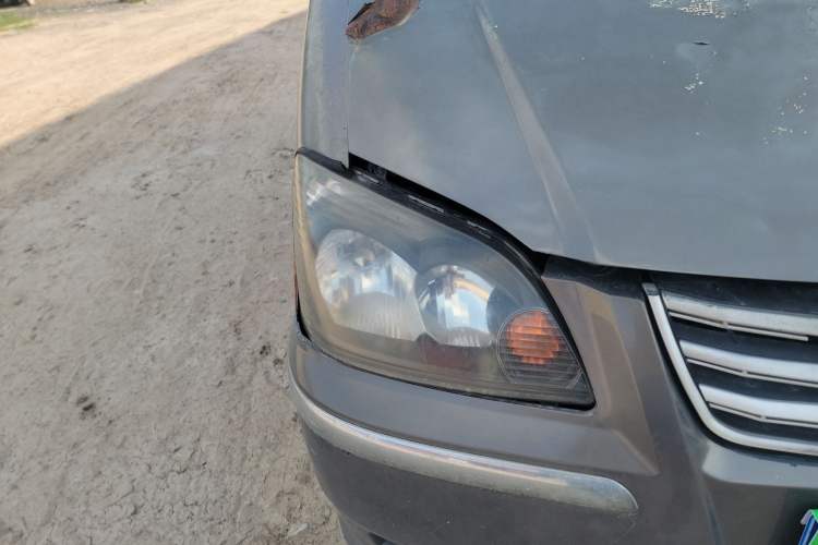 Used FORTHING Lingzhi 2012 Passenger Version 1.6L Comfort Edition Right Front Headlight