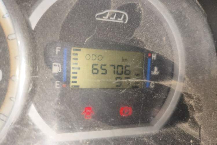 Used FORTHING Lingzhi 2012 Commercial Version 1.6L Special Offer Model Odometer Close Up