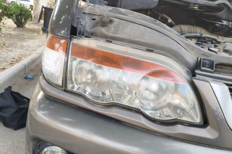 Used FORTHING Lingzhi 2012 Commercial Version 1.6L Special Offer Model Right Front Headlight