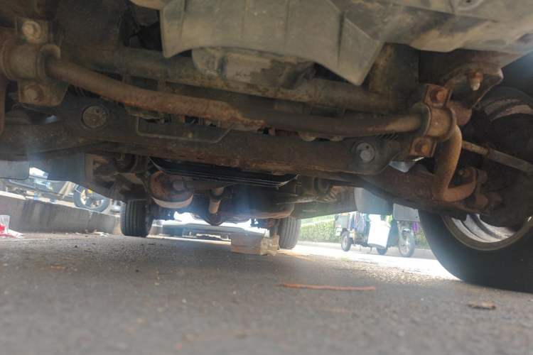 Used FORTHING Lingzhi 2012 Passenger Version 1.6L Comfort Edition Chassis Front