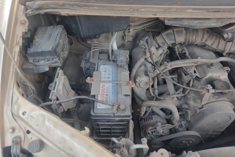 Used FORTHING Lingzhi 2012 Passenger Version 1.6L Comfort Edition Engine Bay Right