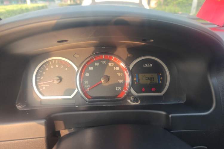 Used FORTHING Lingzhi 2012 Passenger Version 1.6L Comfort Edition Instrument Cluster