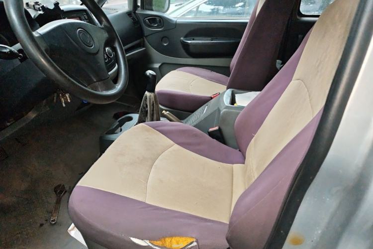 Used FORTHING Lingzhi 2012 Passenger Version 1.6L Comfort Edition Left Front Seat