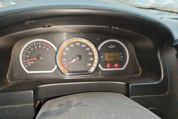 Used FORTHING Lingzhi 2012 Passenger Version 1.6L Comfort Edition Odometer Close Up
