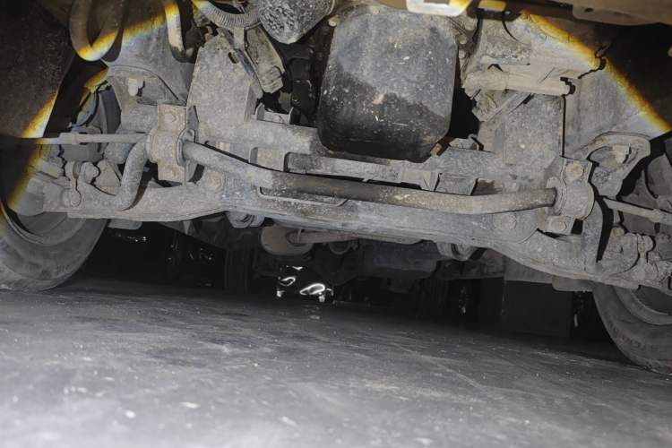 Used FORTHING Lingzhi 2012 Commercial Version 1.6L Utility Model Chassis Front