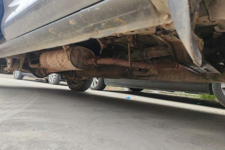 Used FORTHING Lingzhi 2012 Passenger Version 1.6L Comfort Edition Chassis Front Right
